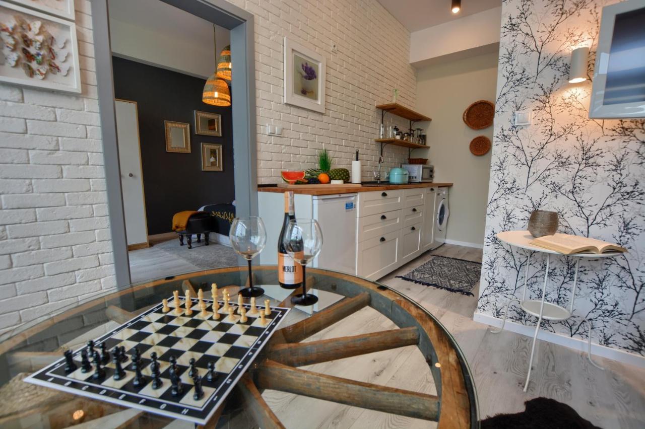 Apartament Fajny Kat Ustrzyki Dolne Exterior foto